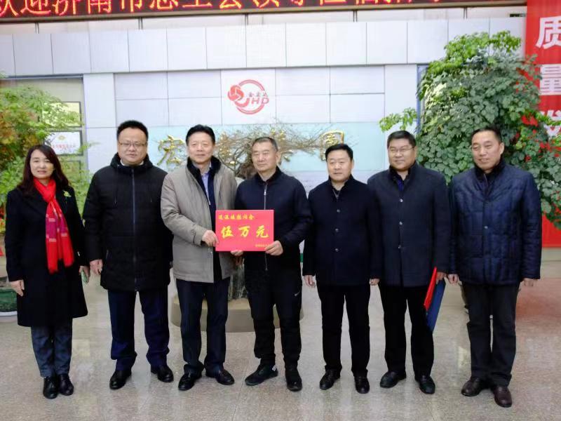 济南市总工会常务副主席傅金峰到米兰手机版app集团走访慰问